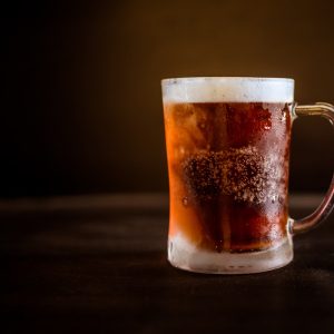 Segelas Minuman Tumpah